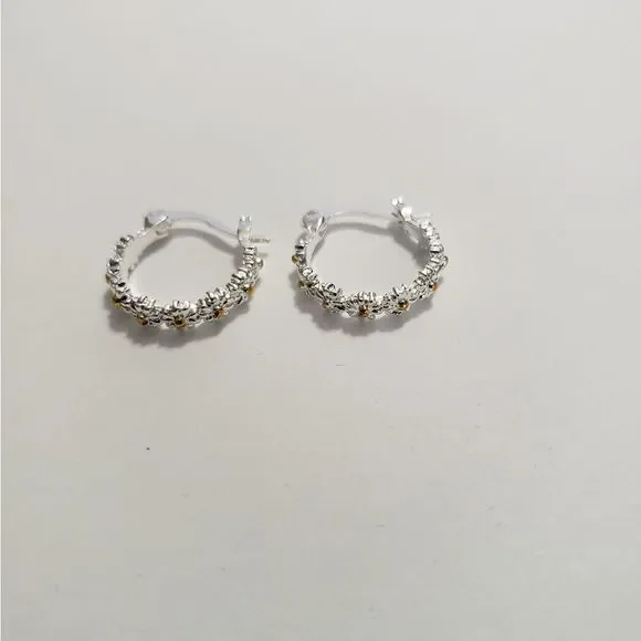 Women's Daisy Hoop Earrings - Picture 1 of 5